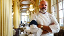 FEMME ACTUELLE - Philippe Etchebest accueille les clients de son restaurant habillé en gendarme : les internautes se moquent