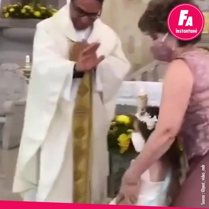 Cette petite fille a tout compris : "Check mon père ! Amen"