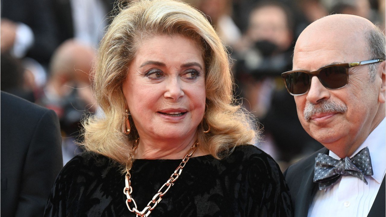 FEMME ACTUELLE - Festival de Cannes 2021 : Catherine Deneuve apparaît en pleine forme, un an et demi après son AVC