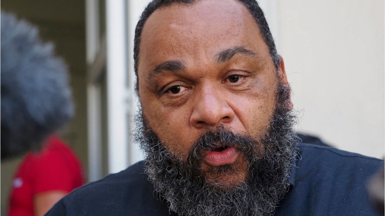 Noémie Montagne Photos Dieudonné accusé de "harcèlement" et "escroquerie" : son ex-compagne livre  un témoignage glaçant : Femme Actuelle Le MAG