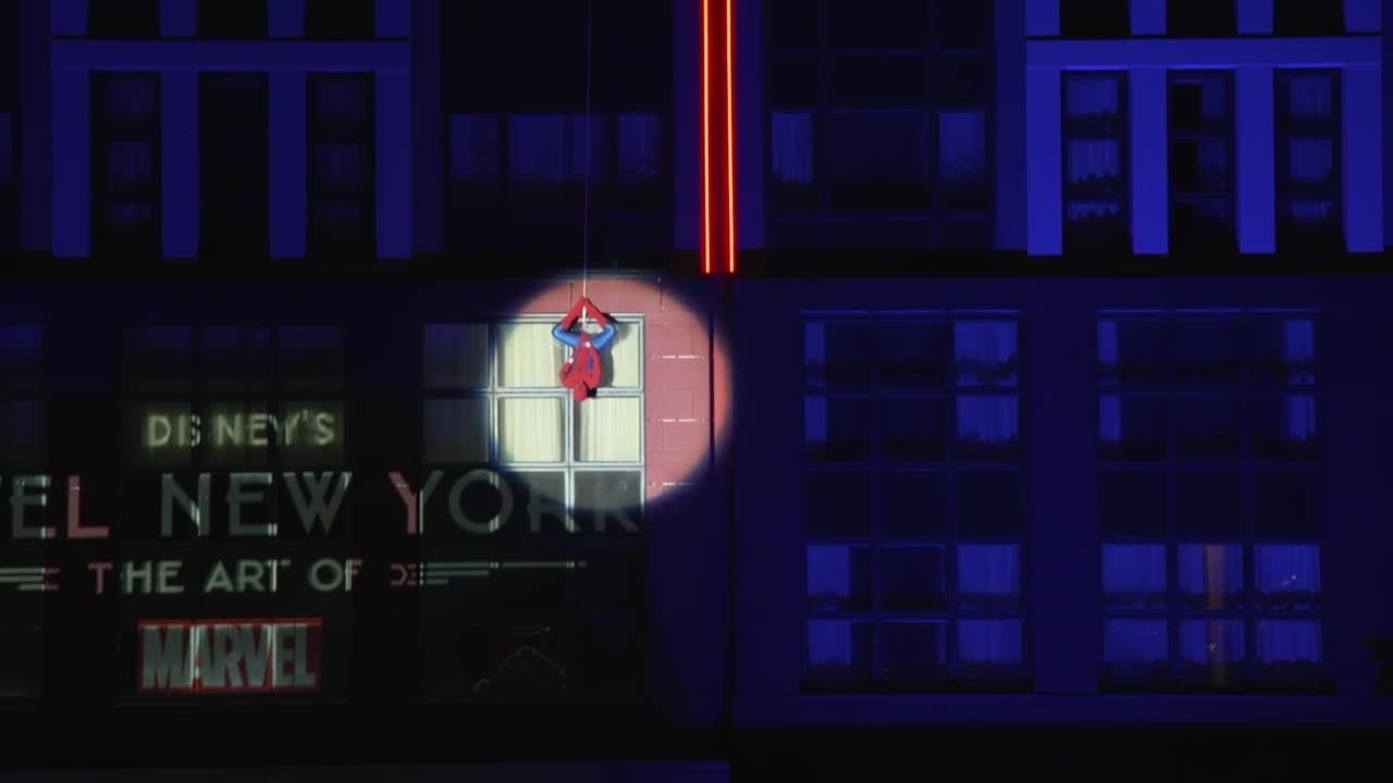 Disneyland Paris célèbre l’inauguration du nouvel hôtel Marvel