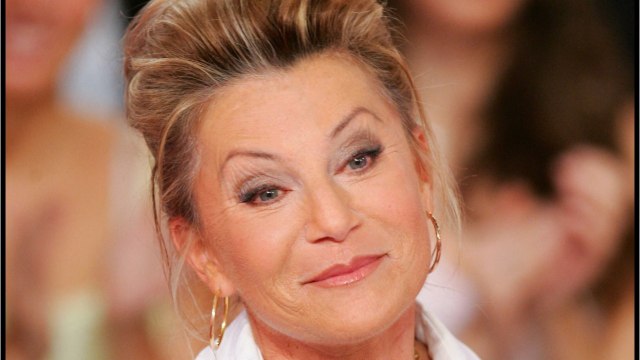 FEMME ACTUELLE - “Le cœur plein de chagrin”, Sheila annonce la mort de son ex-mari, Yves Martin