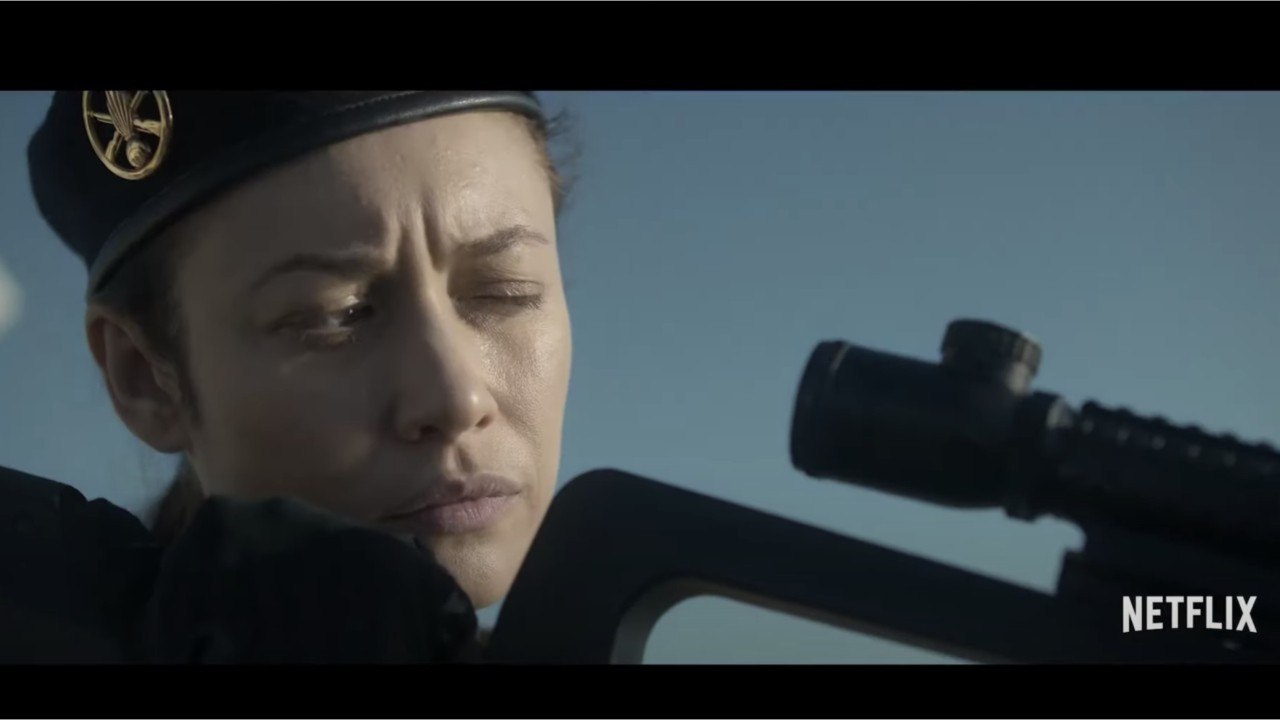 FEMME ACTUELLE - "Sentinelle" sur Netflix : un homme qui apparaît contre son gré dans le film, porte plainte