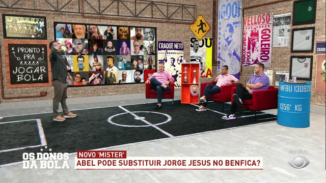 VAI SAIR? Após perder o Jorge Jesus, Benfica estaria de olho no técnico do Palmeiras, Abel Ferreira. Para Bruno Laurence, o Benfica é menor que o Palmeiras. #OsDonosdaBola