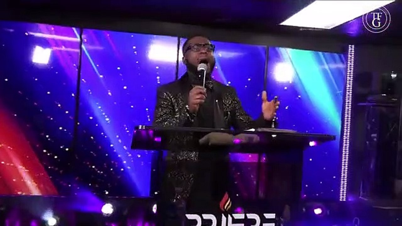 akolad I san Jezu mwen pakab viv