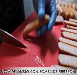 Pizza de Queso con Bomba de Pepperoni
