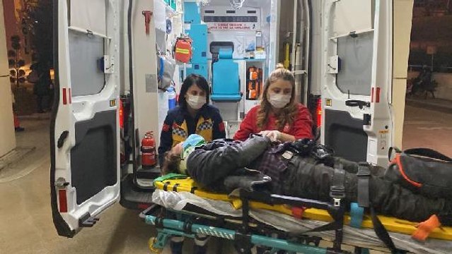 Motosikletliye çarpan otomobil sürücüsü kaçtı