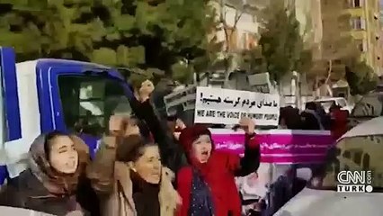 Afgan kadınlar yürüyüş düzenledi
