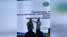 Jewer Pelatih Biliar karena Tak Tepuk Tangan, Gubernur Sumut: Itu Jeweran Sayang