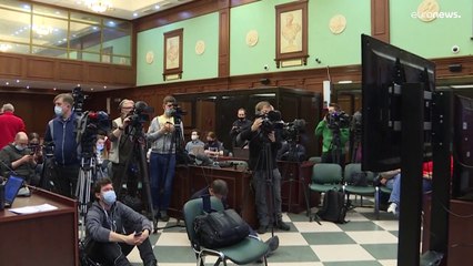 محكمة روسية تأمر بحل مركز ميموريال لحقوق الإنسان