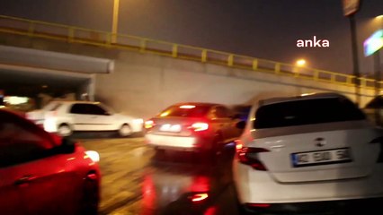 Konya'da AKP İl Başkanlığı  önünde kornalı eylem