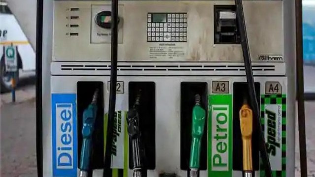 Petrol prices slashed by rupees 25 in Jharkhand