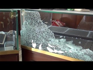 زجاج مهشم ودماء.. الوطن ترصد بقايا محل ذهب حدائق الأهرام المسروق