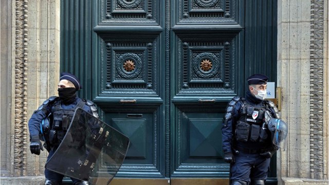 FEMME ACTUELLE - Christophe Leroy : sa réaction très cash face aux affirmations de Pierre-Jean Chalençon sur les dîners clandestins