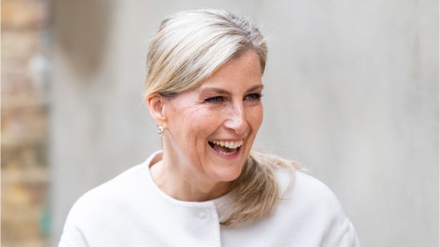 FEMME ACTUELLE - Elizabeth II : qui est Sophie de Wessex, cette belle-fille dont elle est très proche ?