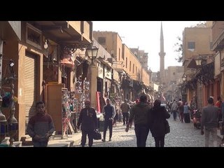 في ذكرى تطوير شارع المعز.. البائعون: زحمة ودوشة على الفاضي