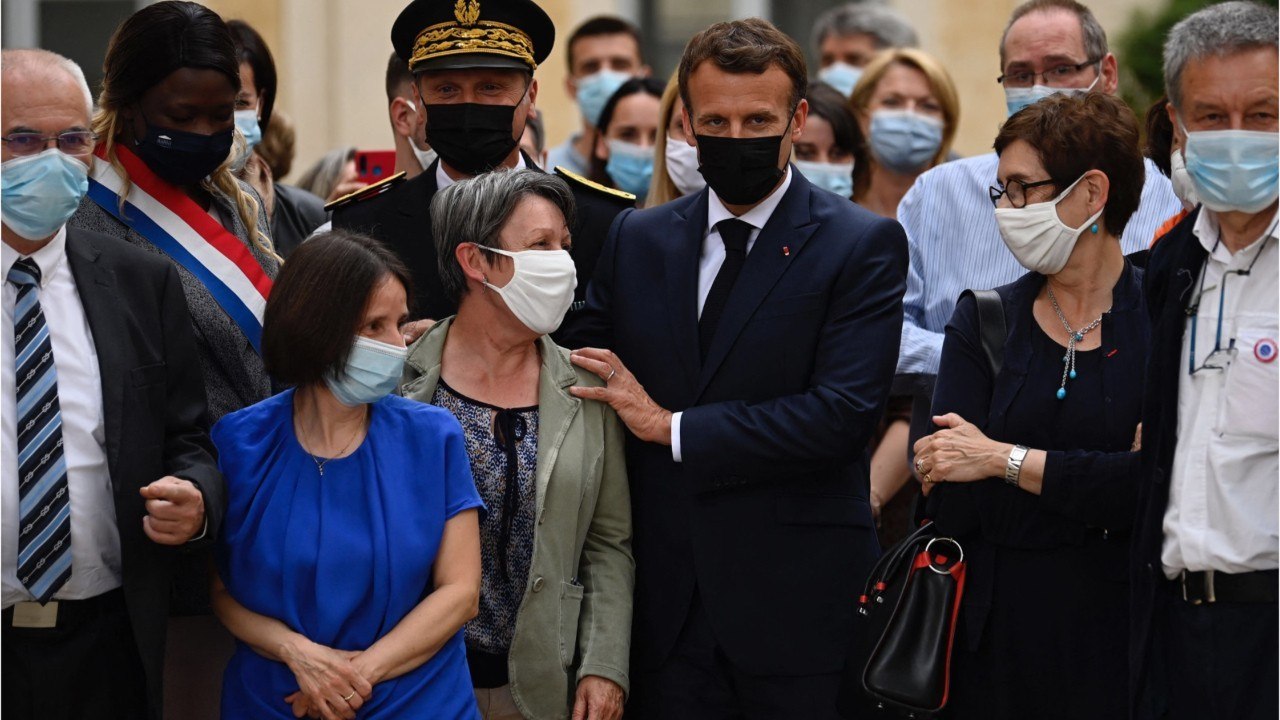 FEMME ACTUELLE - Emmanuel Macron prêt à arrêter la politique ? Cette petite phrase surprenante passée inaperçue