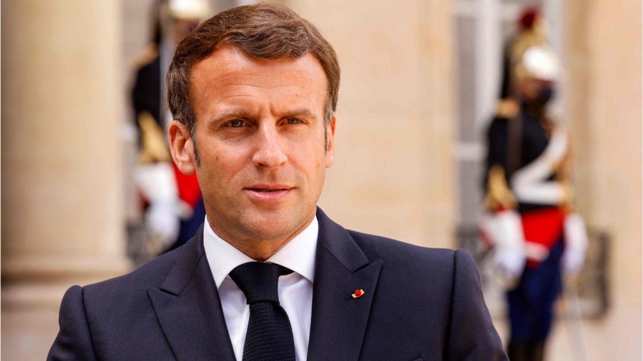 FEMME ACTUELLE - Emmanuel Macron : pour attirer les jeunes sur TikTok, le Président mise sur la discrétion
