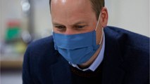 FEMME ACTUELLE - Prince William dévoile son bras musclé lors de sa vaccination contre le coronavirus