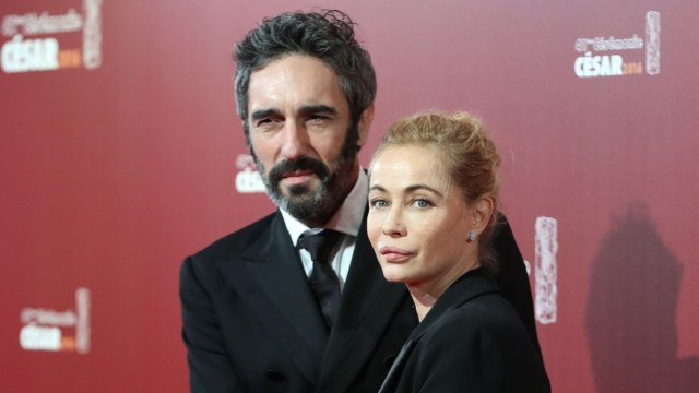 FEMME ACTUELLE - Emmanuelle Béart : ce que son mari Frédéric Chaudier refuse catégoriquement… sous peine de divorce !