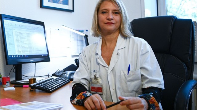 FEMME ACTUELLE - Covid-19 : Karine Lacombe dévoile la date du vrai retour à la normale