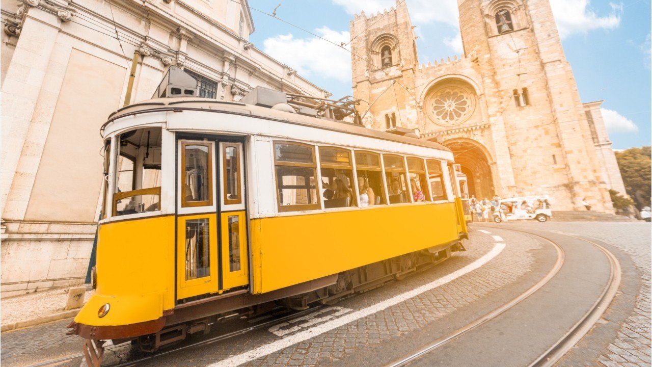 FEMME ACTUELLE - Lisbonne : Escapade haute en couleur