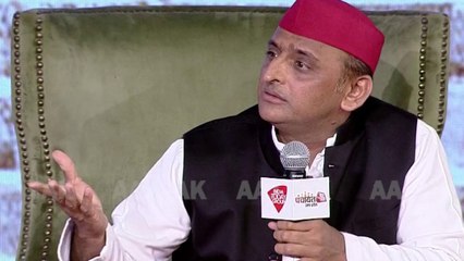 Akhilesh attacks Yogi when asked about IT raids