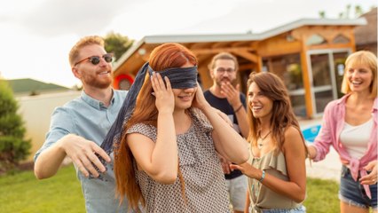 FEMME ACTUELLE - Colin-maillard : quelle est la véritable origine de ce célèbre jeu ?