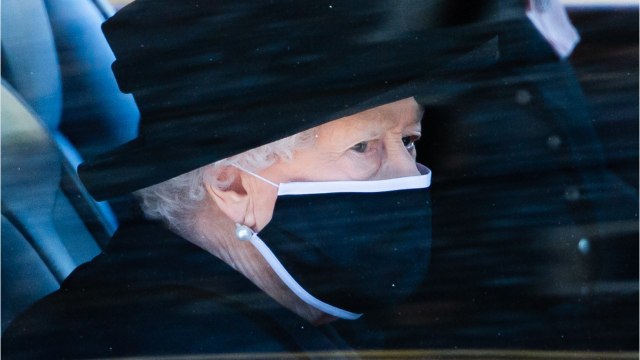 FEMME ACTUELLE - Funérailles du prince Philip : cette image de la reine Elizabeth II qui a fait de la peine à la famille royale