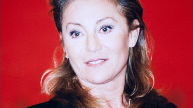 FEMME ACTUELLE - VIDEO - Sheila agressée chez elle par trois mecs munis de barres de fer : son terrible témoignage