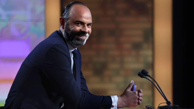 FEMME ACTUELLE - Edouard Philippe : comment l’avis de ses enfants a pesé dans sa carrière