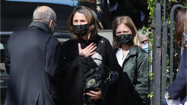 FEMME ACTUELLE - Alexia Laroche-Joubert : les images bouleversantes des obsèques de son petit frère