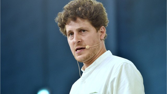 FEMME ACTUELLE - Hommage aux victimes de la Covid-19 : Julien Bayou dézingue le gouvernement