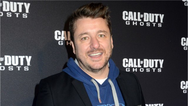 FEMME ACTUELLE - Bruno Guillon poste une photo des derniers tournages des Z’amours , les internautes lui apportent leur soutien