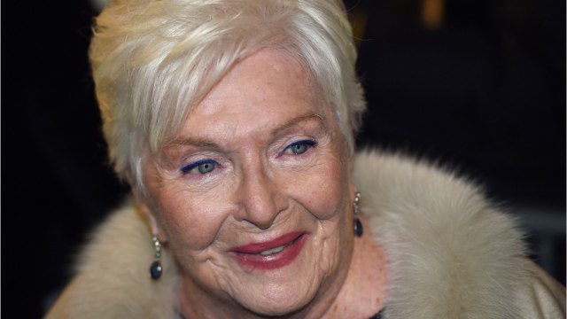 FEMME ACTUELLE - Annie Cordy privée de grandes funérailles à cause de la Covid-19 ? Le coup de gueule de Line Renaud