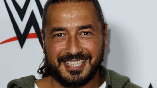 FEMME ACTUELLE - Atteint de la Covid-19, Moundir décrit ses séquelles : “18 kilos de perdus”, “réapprendre à marcher”...