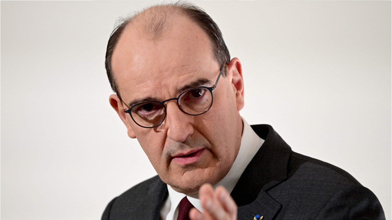 FEMME ACTUELLE - “Dedans avec les miens, dehors en citoyen” : Jean Castex clarifie (enfin) les règles du 3e confinement