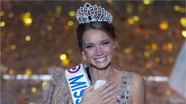FEMME ACTUELLE - Amandine Petit (Miss France 2021) : son corps de rêve dévoilé en monokini