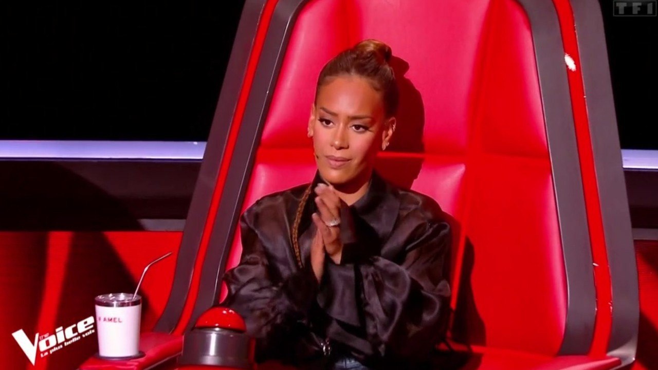 FEMME ACTUELLE - "The Voice" 2021 : Amel Bent sublimée grâce à sa perte de poids, elle livre son secret