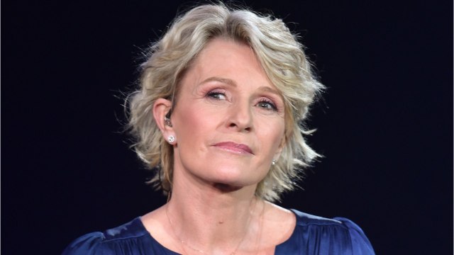 FEMME ACTUELLE - Sophie Davant se livre comme rarement sur ses “chagrins d’amour”