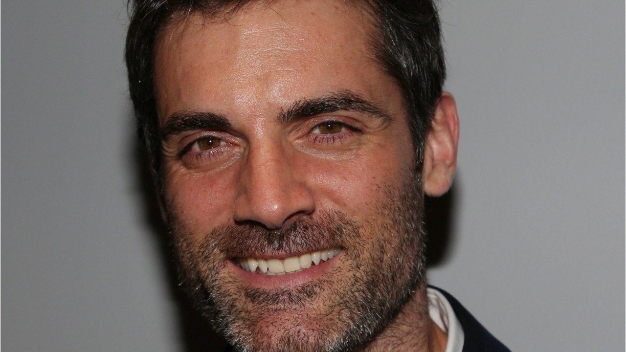 FEMME ACTUELLE - Gil Alma dans "Star à nu" : il avoue être complexé par la taille de ses parties intimes