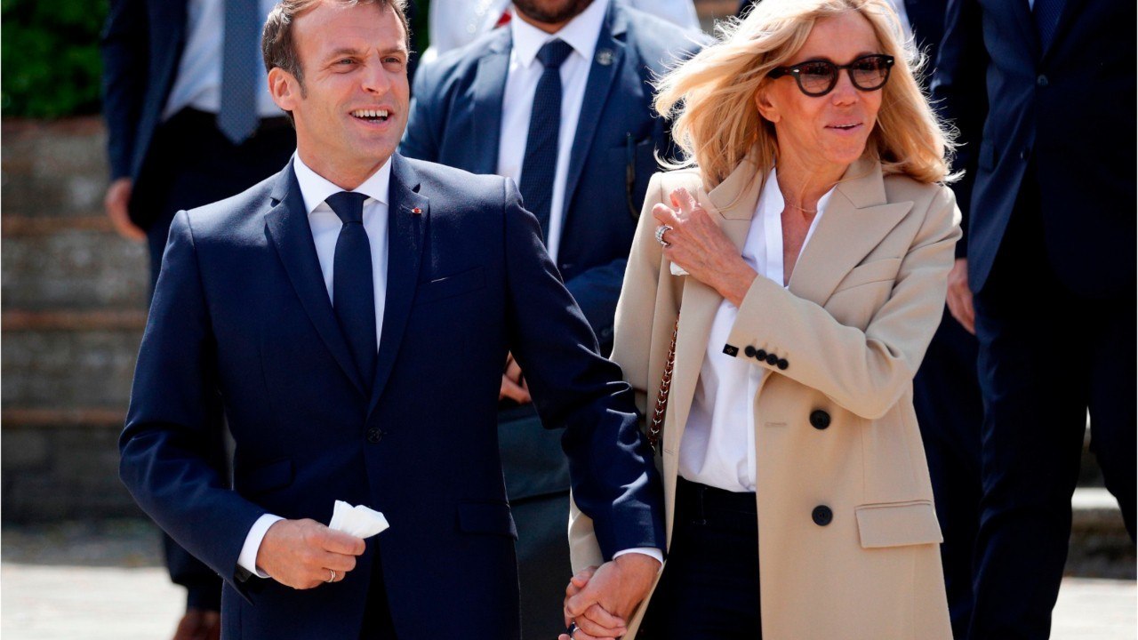 FEMME ACTUELLE - Emmanuel Macron : ses parents ont-ils vraiment "hésité à porter plainte" contre Brigitte ?