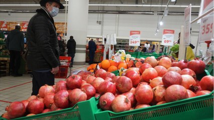 FEMME ACTUELLE - Auchan va-t-il vraiment interdire le paiement en espèce ?