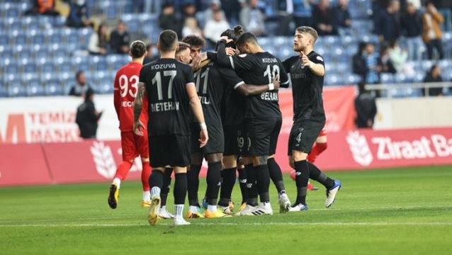 Gol düellosunu kazanan Adana Demir! 2. Lig ekibi Ankaraspor iyi savaştı ama Türkiye Kupası'ndan elendi