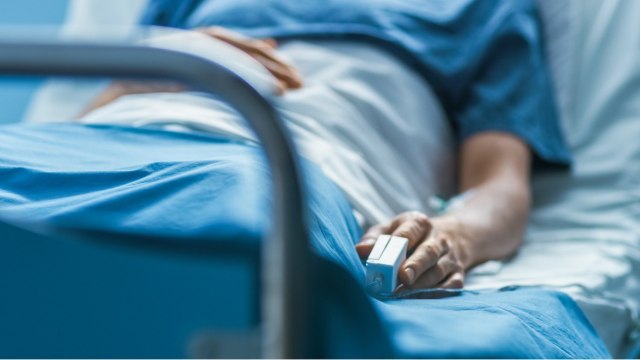 FEMME ACTUELLE - Après 11 mois de coma, il se réveille en pleine pandémie de Covid-19