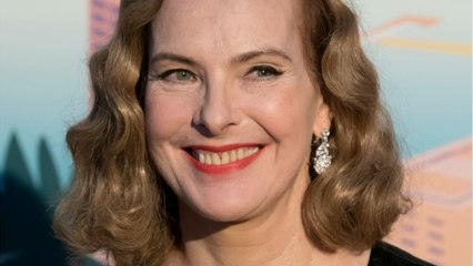 FEMME ACTUELLE - Carole Bouquet : cette raison pour laquelle elle a commencé à "parler aux arbres"