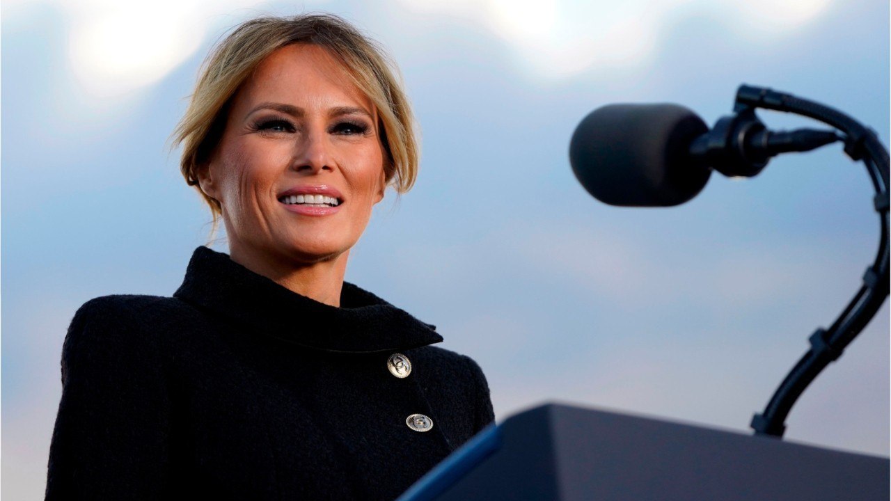 FEMME ACTUELLE - Melania Trump en Floride : sa robe surprend (et amuse) les internautes