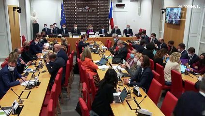 Covid-19 : plus de 200 000 nouvelles contaminations mercredi en France, nouveau record