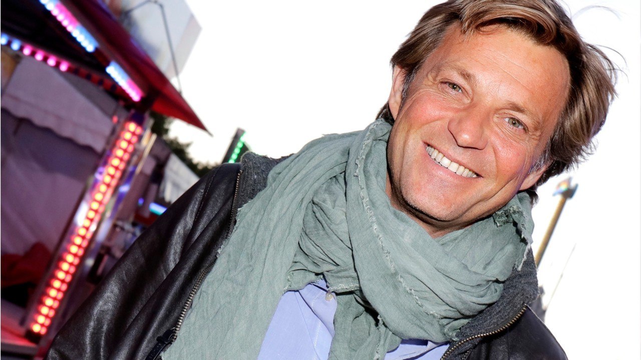FEMME ACTUELLE - Laurent Delahousse dévoile une rare et tendre photo de sa fille