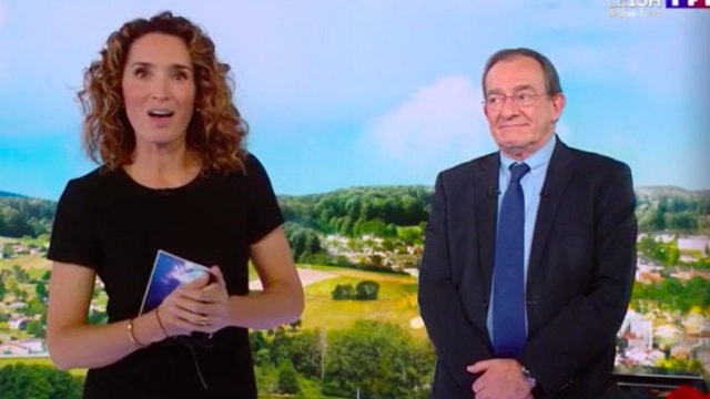 FEMME ACTUELLE - Marie-Sophie Lacarrau : ses premiers pas tout en émotion au JT de 13h (1)